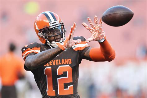 pro football trade rumors.